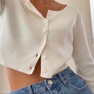 white athelia top <3